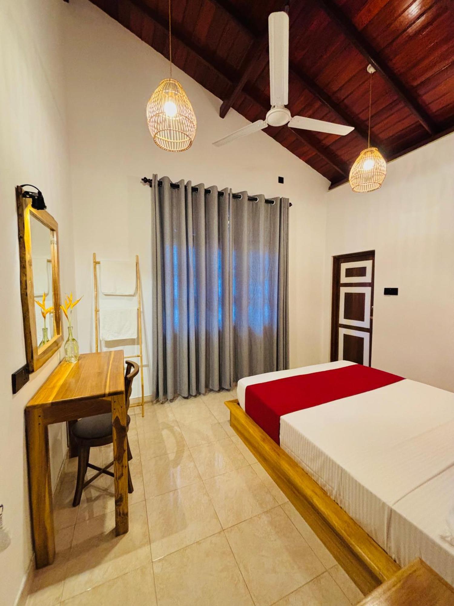 Breeze Bay Villa Dikwella Exterior foto